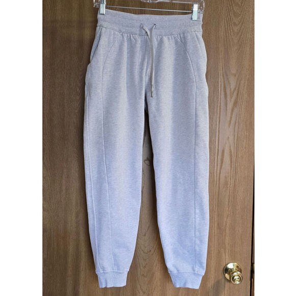 Lululemon Scuba High-Rise Joggers - Picture 2 of 8